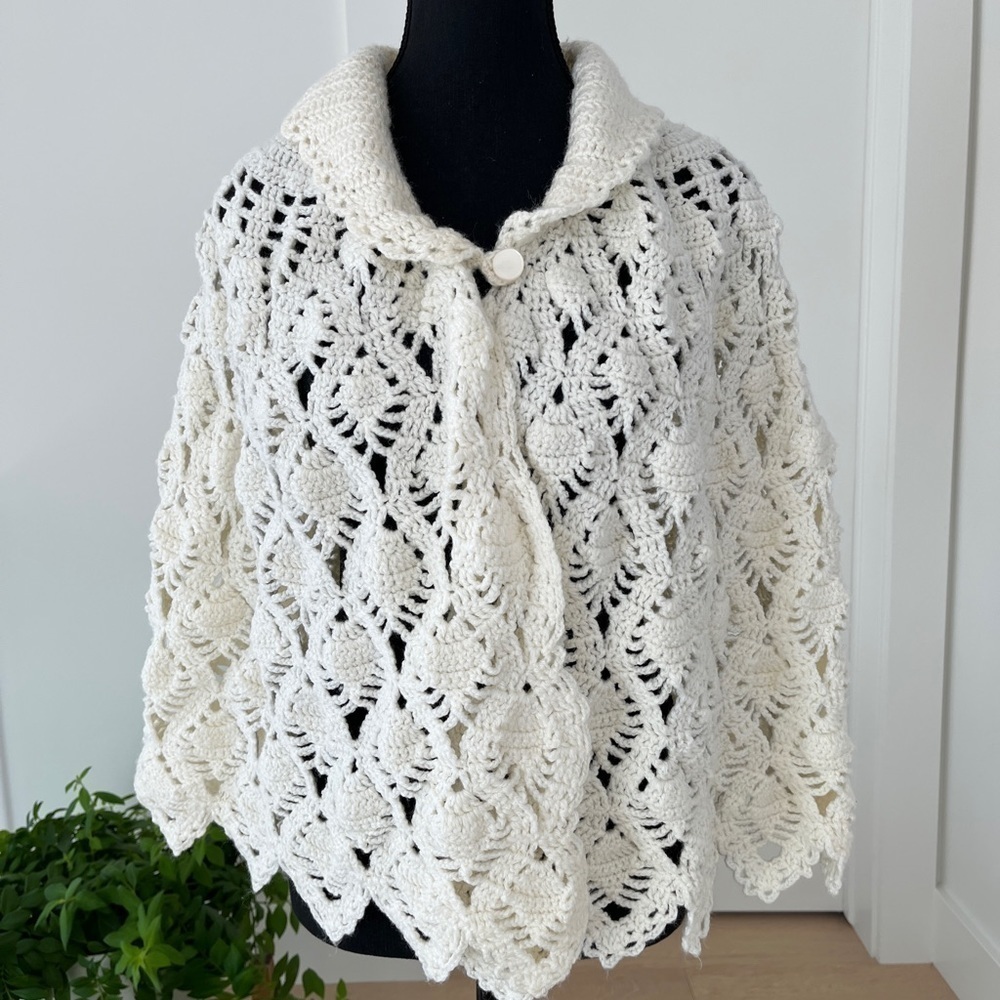 HANDMADE Crochet Cape Poncho Lacy Cream Colour Collar Button Closure Scallop Hem